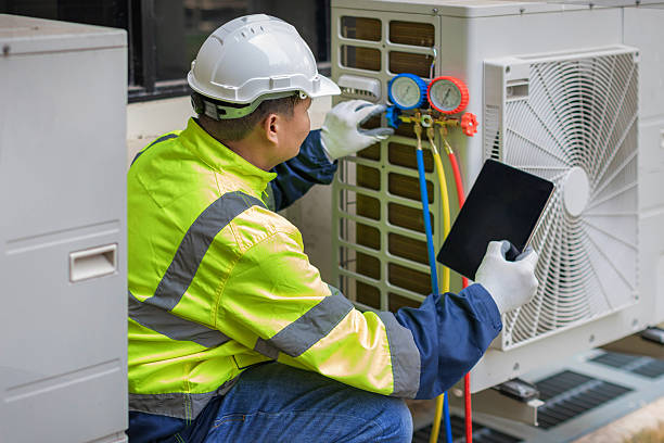 Professional Hvac technician working in Poteet, TX